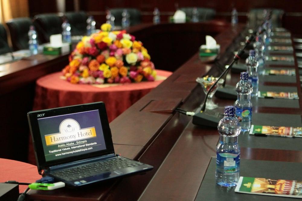 Harmony Hotel Addis Ababa Ngoại thất bức ảnh